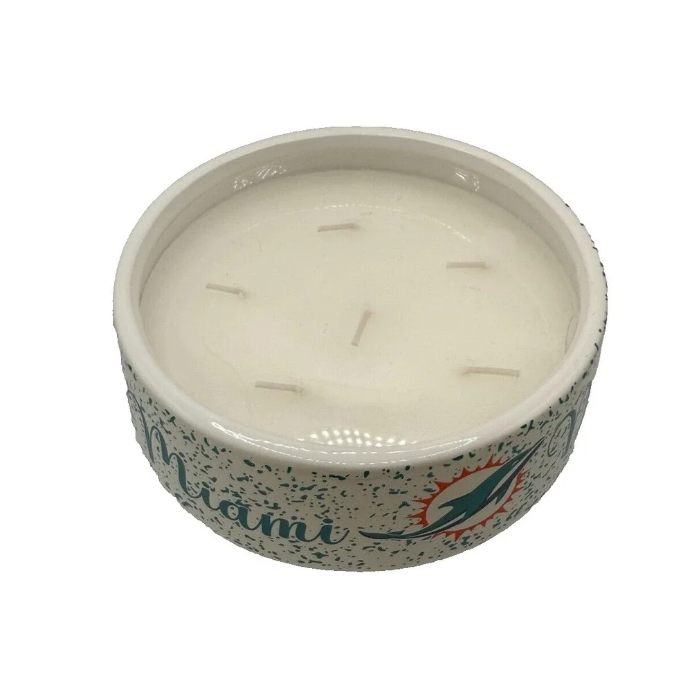 Pegasus NFL Miami Dolphin 6 Wick Citrus Pine Candle 24Oz‎ NEW